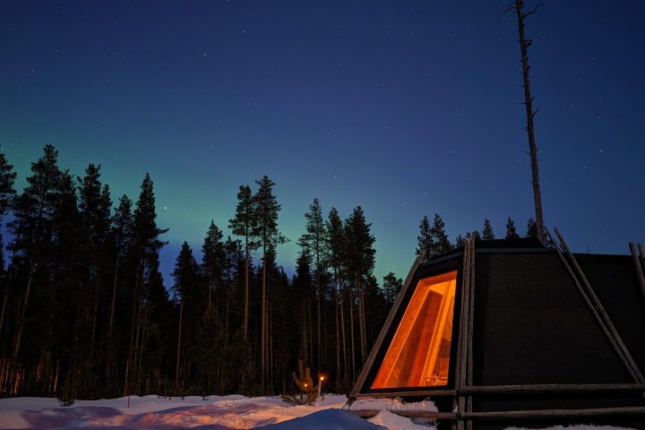 a sunset over the snow