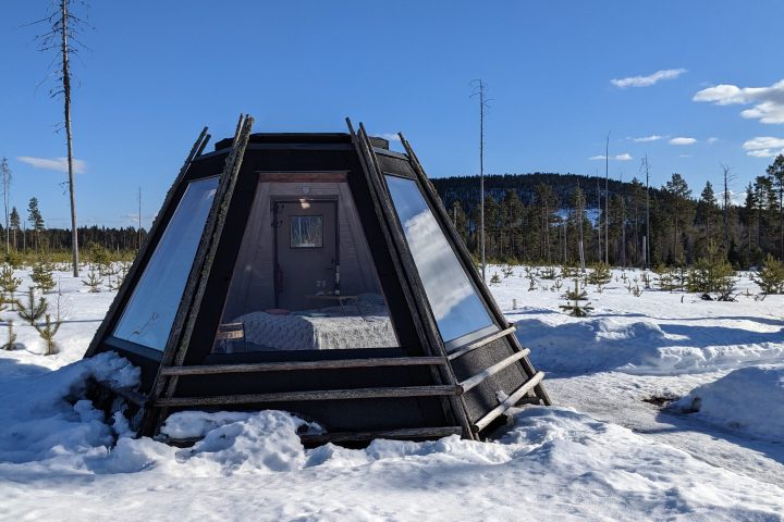 a close up of a snow covered bridge